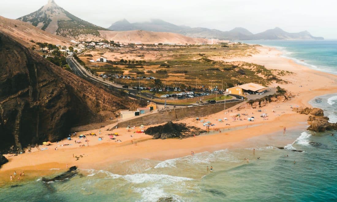 praia de porto santo na madeira praias portuguesas