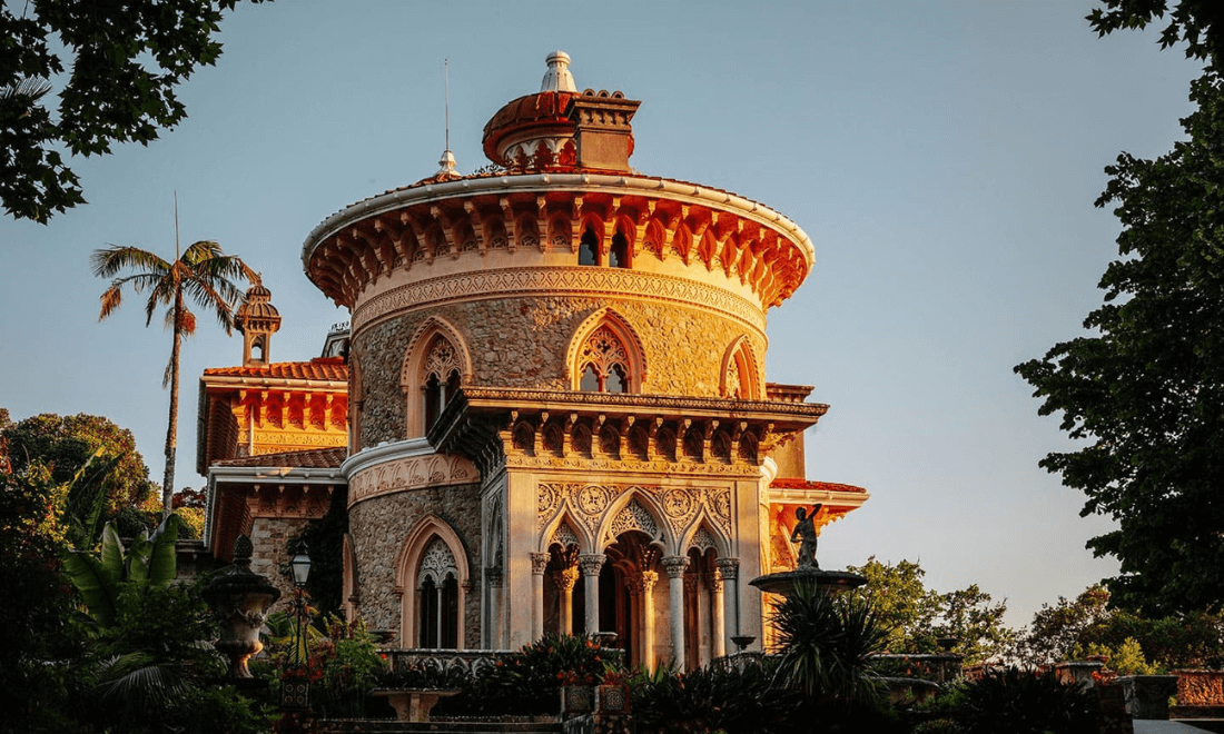 palácio de monserrate ao pôr do sol