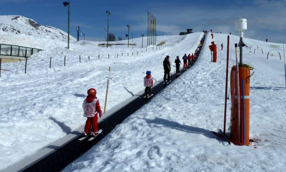 viagem em família neve ski sestriere itália