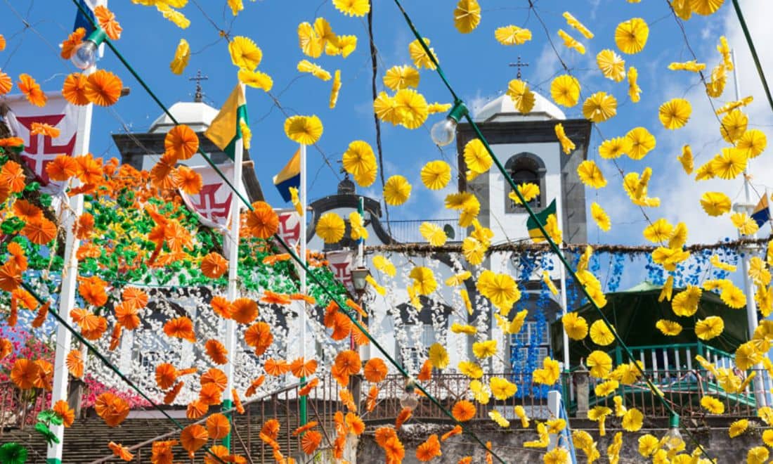 Santos Populares nas ilhas. Decorações de festa