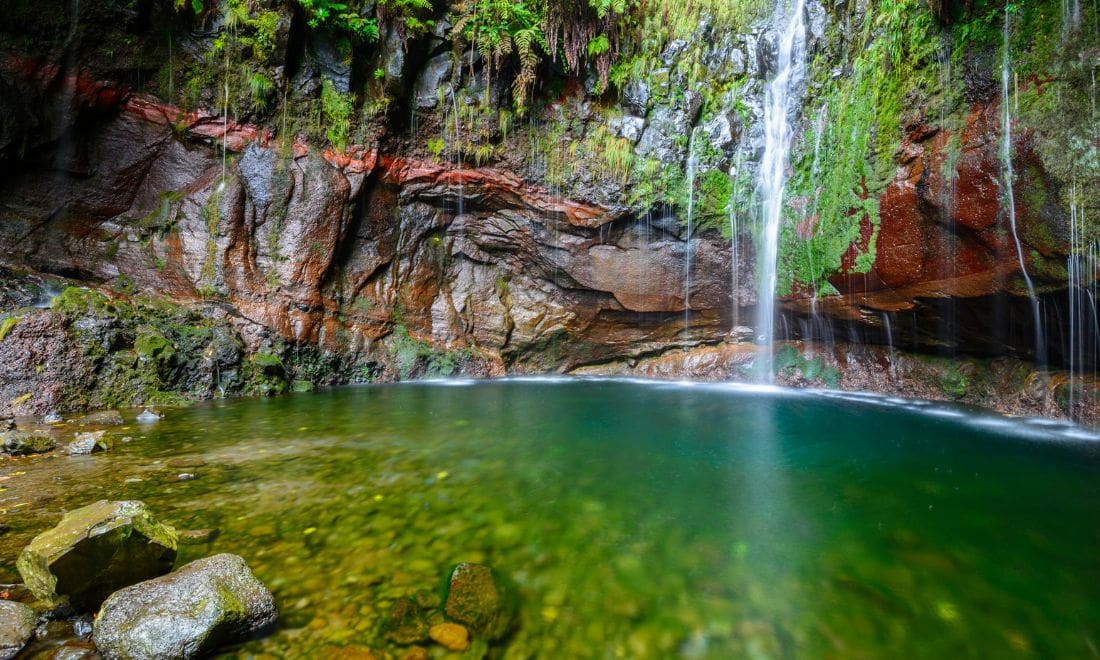 cascata do caldeirão madeira férias em família atividades para crianças