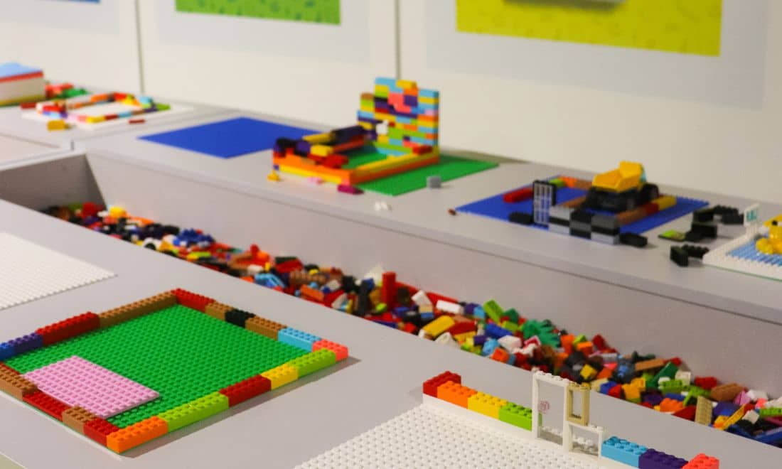 Brickopolis LEGO playzone escolas