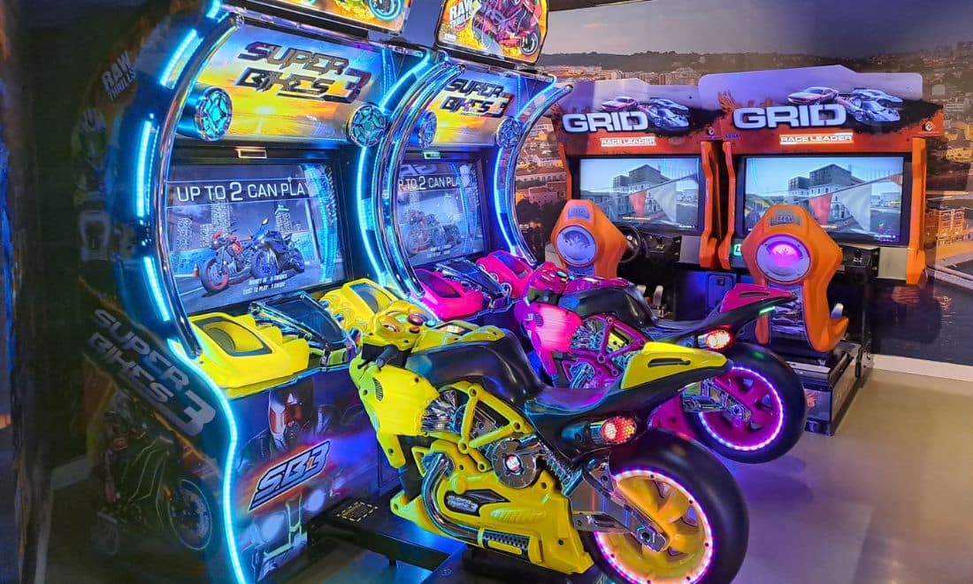 Bowling City Piso 1 Bowling Lisboa jogos arcada corridas motas