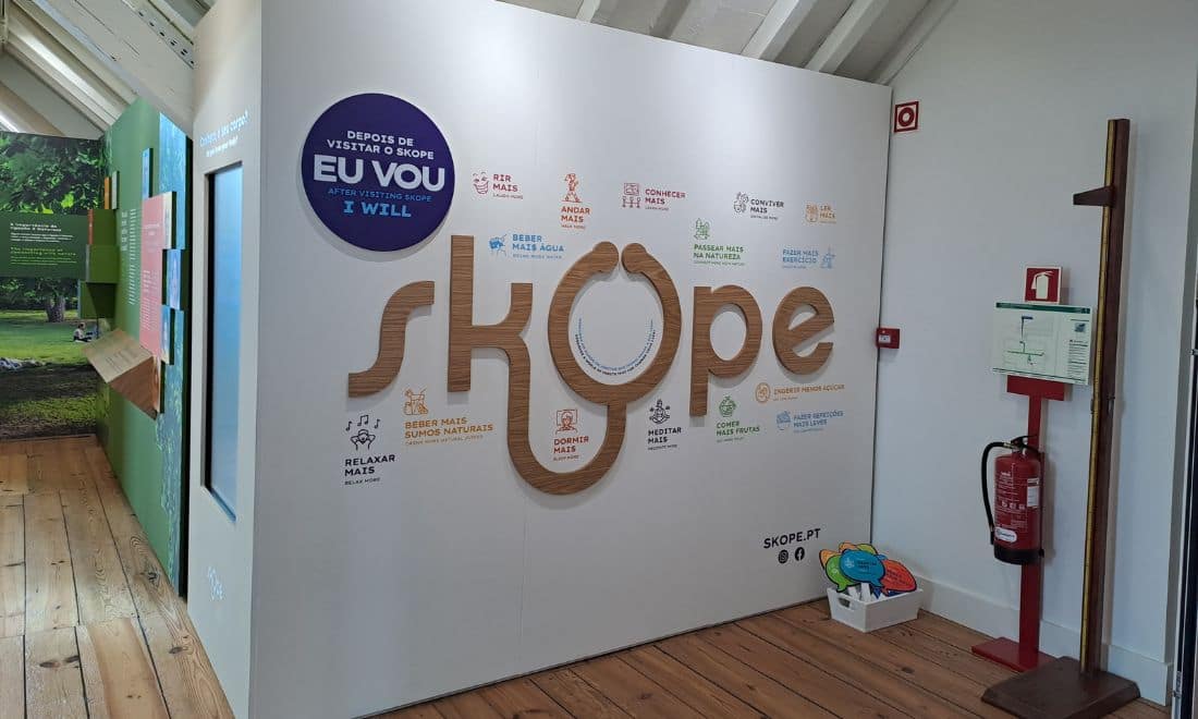 Skope sótão logo e atividades interativas