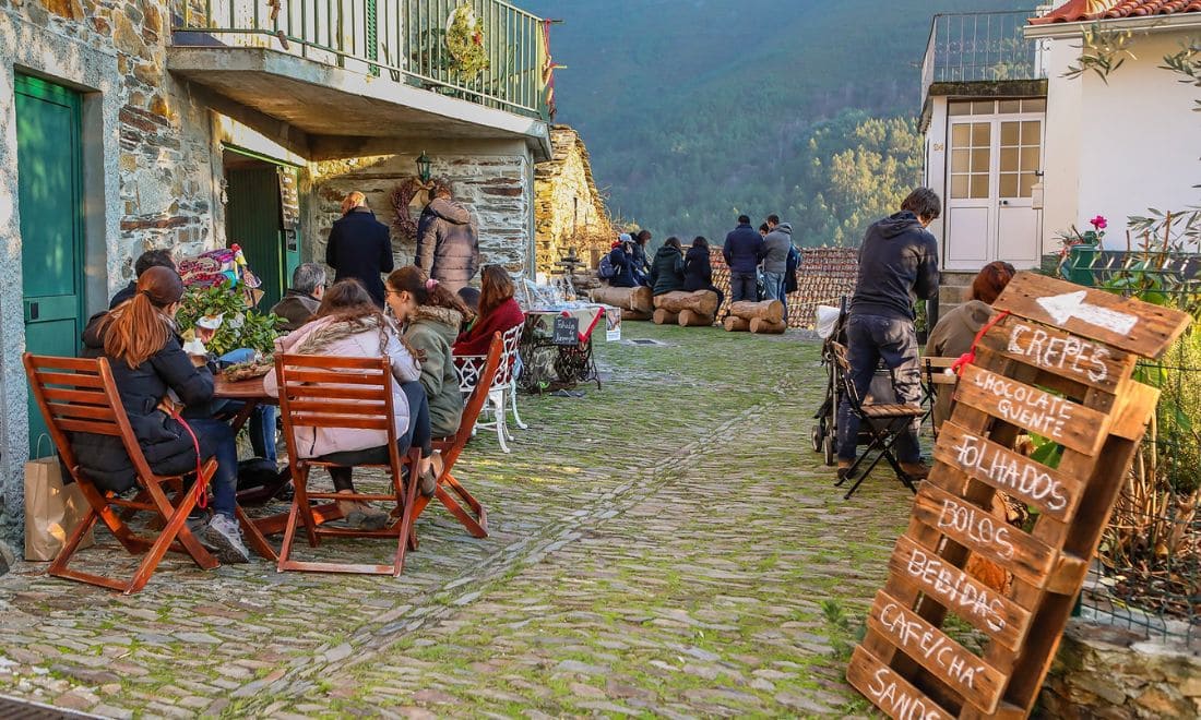 Volvo viagens em família no Natal aldeia Cabeça Seia