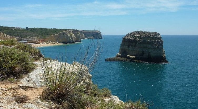 geral_praia_de_caneiros_algarve