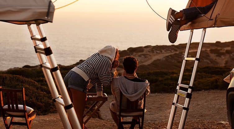 hertz_campers_paisagem_por_do_sol_amigos_tendas