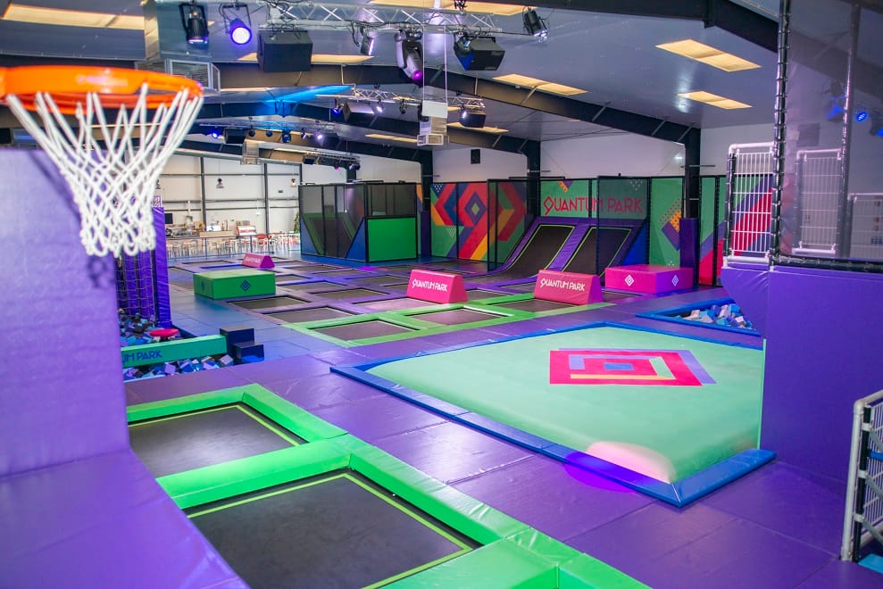 quantum-parks-cesto-de-basquete-trampolins