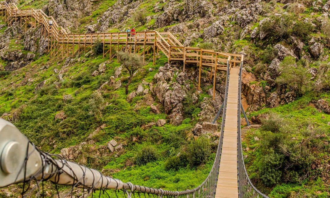 viagens em família volvo xc90 monchique ponte suspensa passadiços do demo