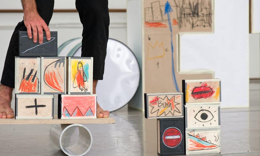 programação infantil MAC CCB Fábrica das Artes escolas quebra-cabeças