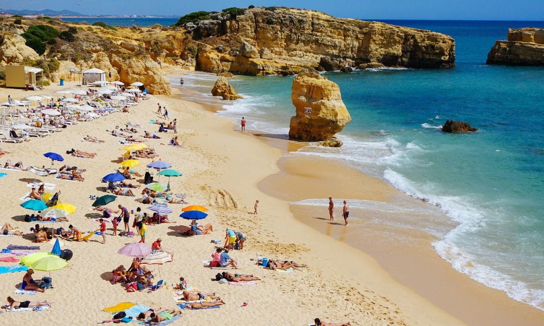 as melhores praias portuguesas crianças praia da rocha