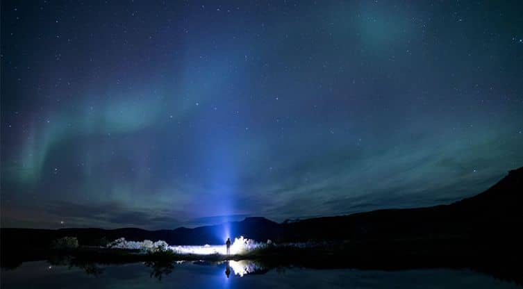 aurora_boreal_e_luz_azul.jpg